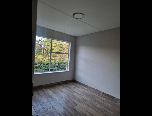 2 BEDROOM PROPERTY TO RENT IN BEDFORD GARDENS